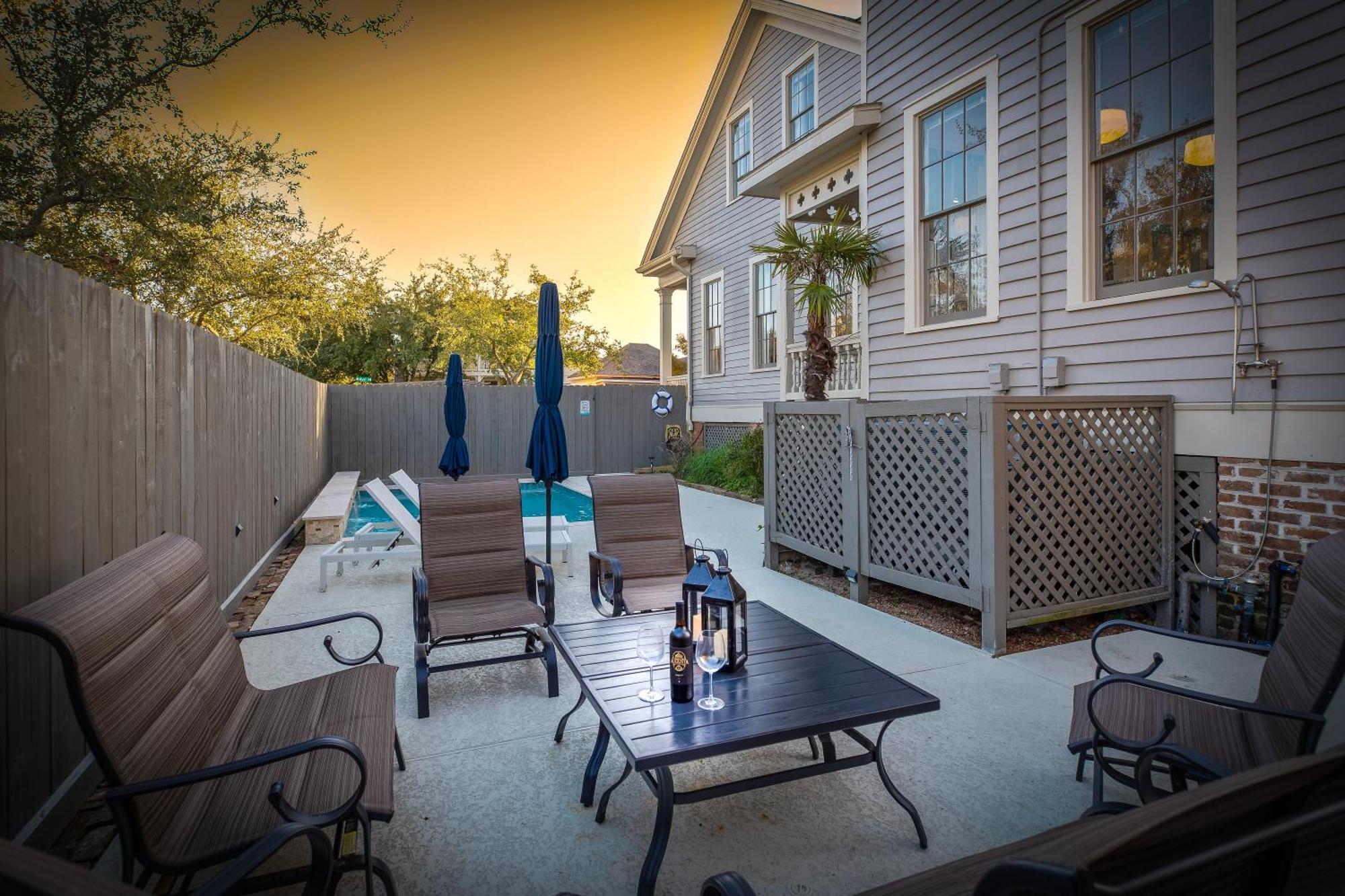Historic 1871 Coastal Breeze With Heated Pool - Restoring Galveston Villa Luaran gambar