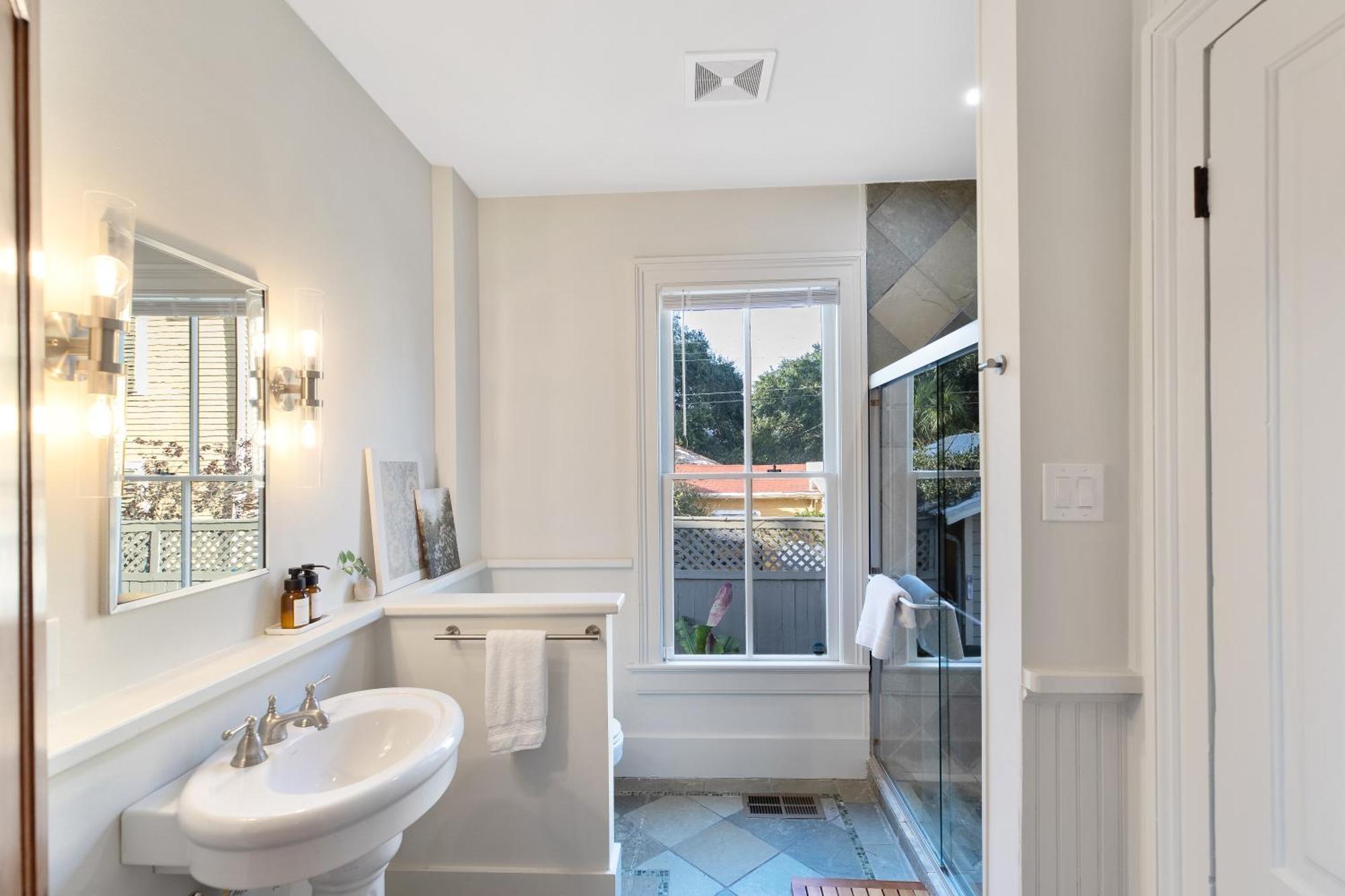 Historic 1871 Coastal Breeze With Heated Pool - Restoring Galveston Villa Luaran gambar